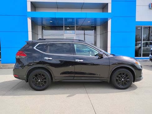Used 2017 Nissan Rogue SV w/ Midnight Edition Package image 33