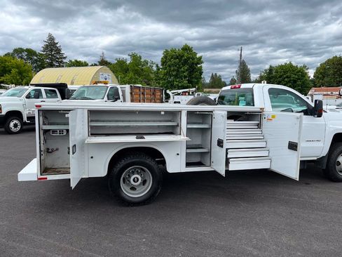 Used 2015 Chevrolet Silverado 3500 W/T w/ WT Convenience Package AWD/4WD image 17