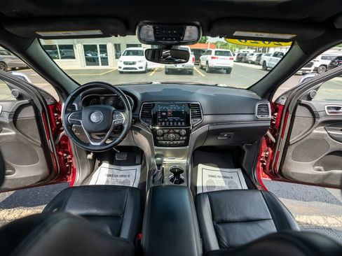 Used 2020 Jeep Grand Cherokee Limited AWD/4WD image 19
