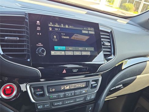 Used 2024 Honda Passport Black Edition image 5
