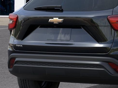 New 2026 Chevrolet Trax LS FWD image 15