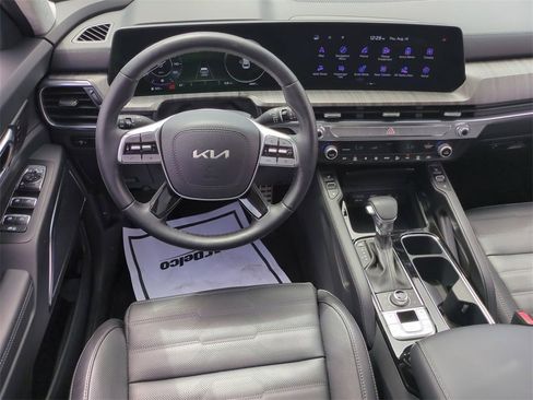 Certified 2024 Kia Telluride SX Prestige w/ Towing Package image 21