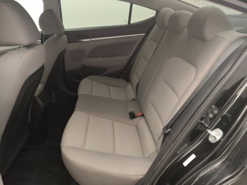 Used 2019 Hyundai Elantra SEL image 18