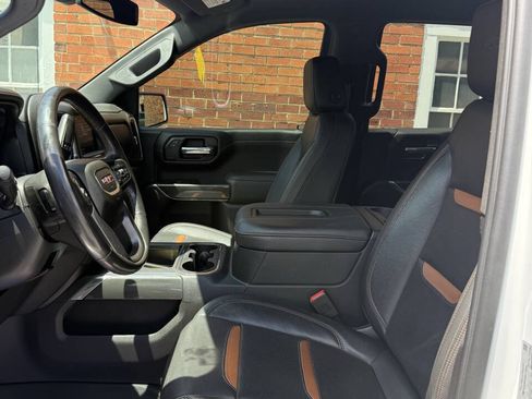 Used 2019 GMC Sierra 1500 AT4 w/ AT4 Preferred Package AWD/4WD image 9