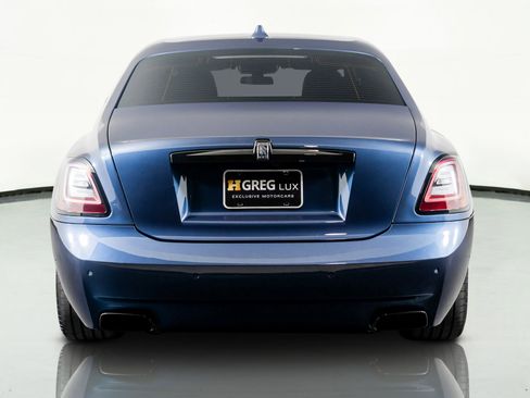 Used 2024 Rolls-Royce Ghost Black Badge w/ Black Badge Ghost Package image 11