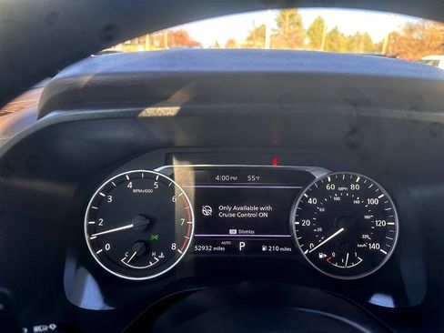 Used 2023 Nissan Rogue SV image 16
