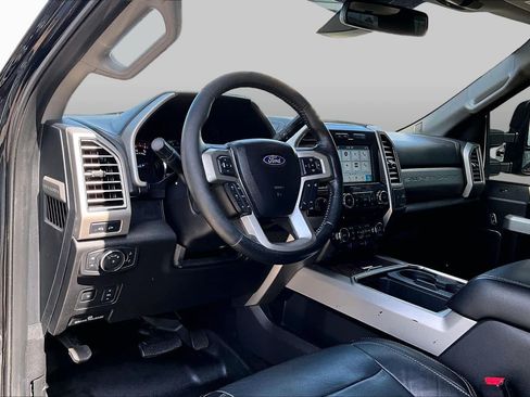 Used 2017 Ford F250 Lariat w/ Lariat Ultimate Package AWD/4WD image 18