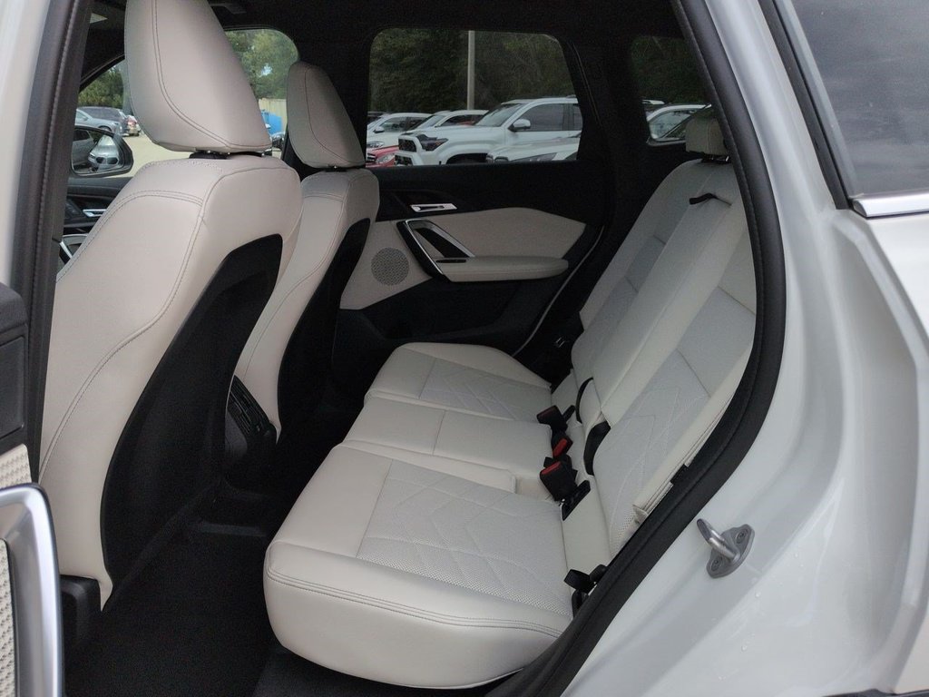 New 2027 BMW X1 xDrive28i AWD/4WD image 14