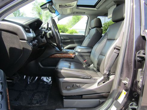 Used 2017 Chevrolet Tahoe Premier AWD/4WD image 22