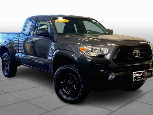 Used 2022 Toyota Tacoma SR image 2