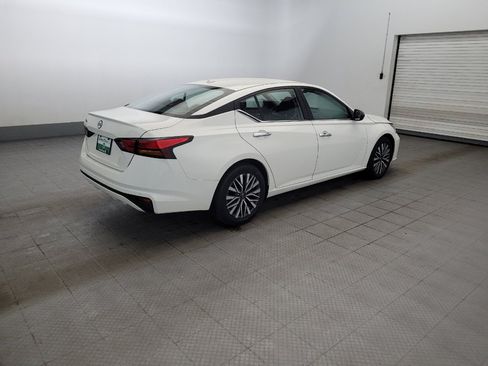 Used 2025 Nissan Altima 2.5 SV FWD image 10
