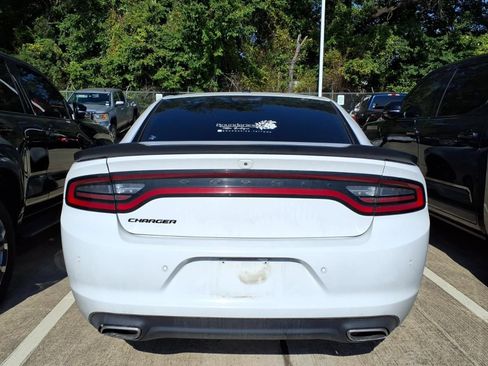 Used 2020 Dodge Charger SXT w/ Blacktop Package RWD image 6