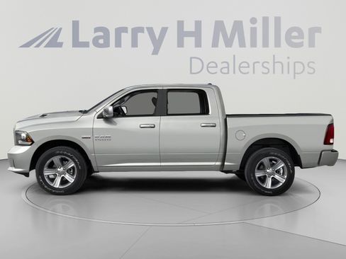 Used 2013 RAM 1500 Express RWD image 3