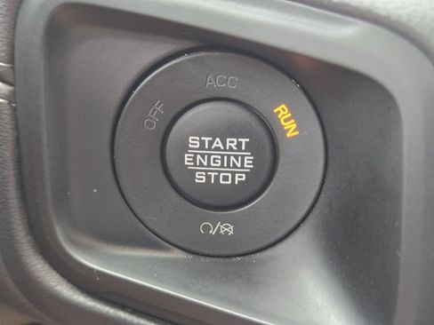 Used 2024 Jeep Wrangler Unlimited Sahara AWD/4WD image 24