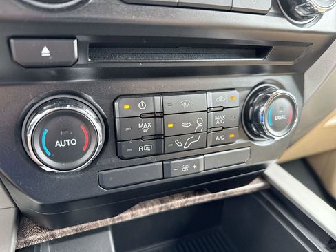 Used 2017 Ford F250 Lariat w/ Chrome Package image 17