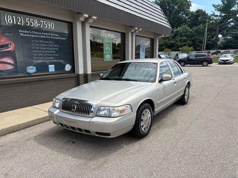 Used 2007 Mercury Grand Marquis GS RWD image 2