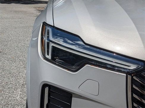 New 2025 Volvo XC90 B6 Core w/ Climate Package image 10