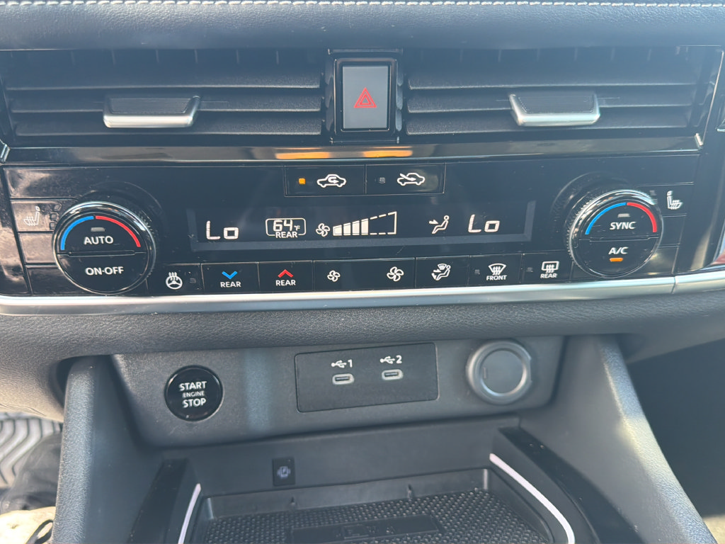 Certified 2025 Nissan Rogue SL w/ SL Premium Package FWD image 43