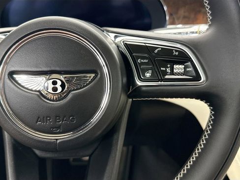 Used 2022 Bentley Continental GT image 12