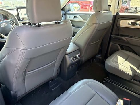 New 2026 Ford Explorer Active w/ Active Comfort Package image 18