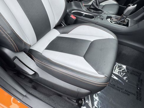 Used 2019 Subaru Crosstrek 2.0i Limited w/ Moonroof Package w/Navigation AWD/4WD image 10