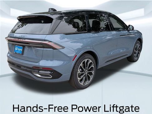 New 2025 Lincoln Nautilus Reserve image 7