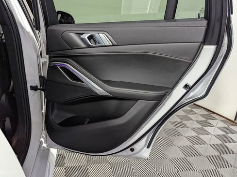 Used 2022 BMW X6 xDrive40i w/ M Sport Package image 43