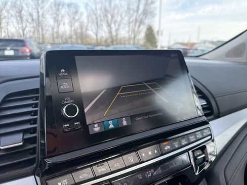 Used 2025 Honda Odyssey EX-L image 30