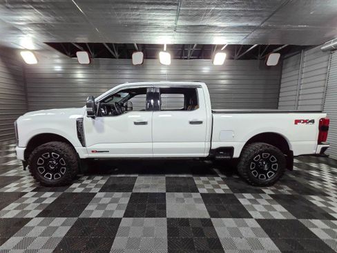 Used 2024 Ford F350 Platinum w/ FX4 Off-Road Package AWD/4WD image 8