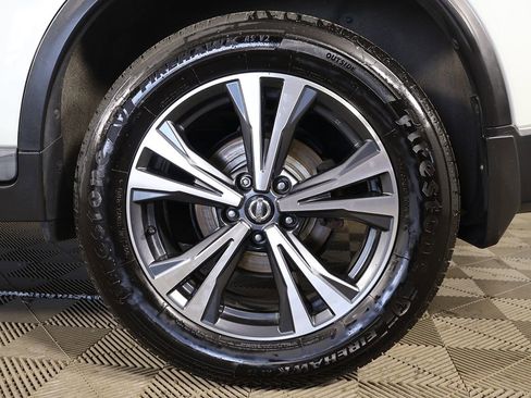 Used 2017 Nissan Rogue SL w/ SL Premium Package AWD/4WD image 21