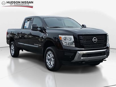 Used 2024 Nissan Titan SV w/ SV Convenience Package