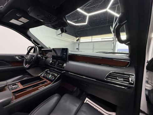 Used 2022 Lincoln Navigator Reserve w/ Equipment Group 201A image 25