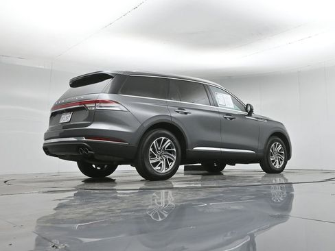 Used 2023 Lincoln Aviator Standard image 45