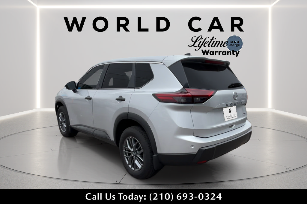 Used 2025 Nissan Rogue S AWD/4WD image 5