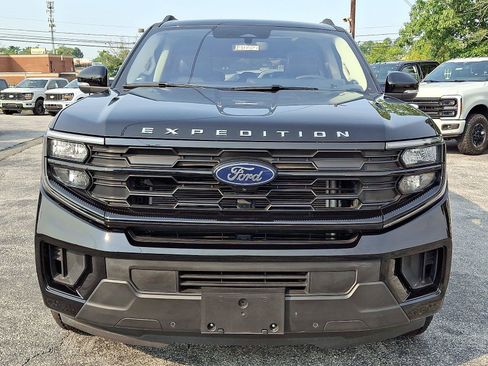 Certified 2025 Ford Expedition Max Active AWD/4WD image 2
