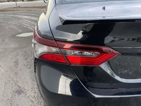 Used 2023 Toyota Camry SE image 19