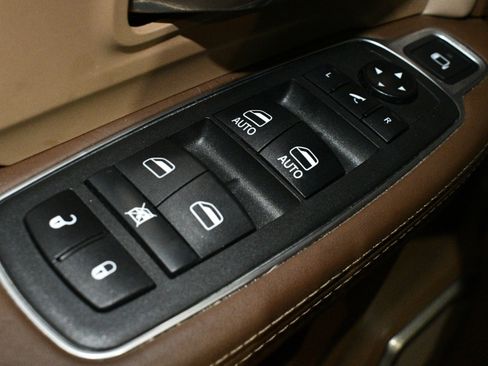 Used 2021 RAM 3500 Limited AWD/4WD image 40