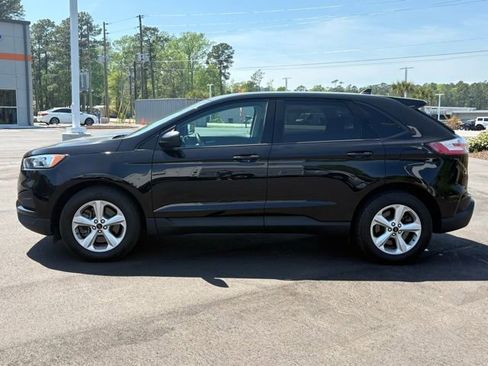 Used 2024 Ford Edge SE image 2