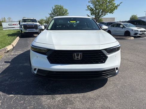 Used 2023 Honda Accord EX-L image 2