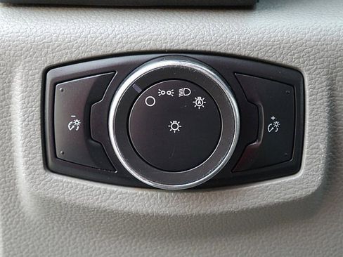 Used 2017 Ford F550 4x4 Crew Cab Super Duty image 25