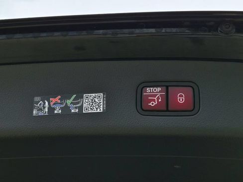 Certified 2026 Mercedes-Benz GLC 300 image 11