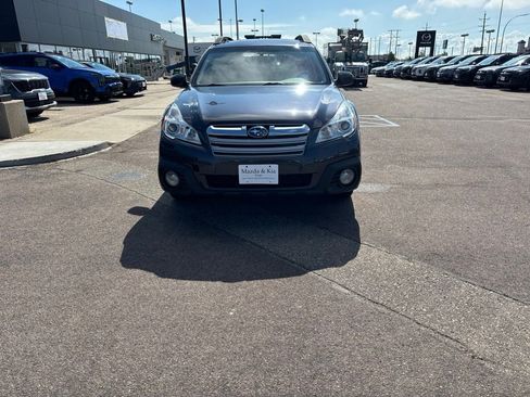 Used 2013 Subaru Outback 2.5i Premium AWD/4WD image 2