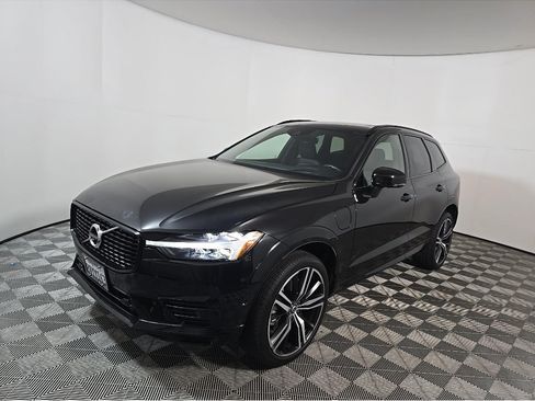Used 2021 Volvo XC60 T8 R-Design w/ Advanced Package AWD/4WD image 2
