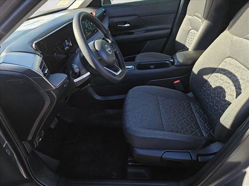 New 2026 Nissan Kicks SV image 4