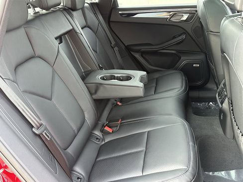New 2026 Porsche Macan image 19