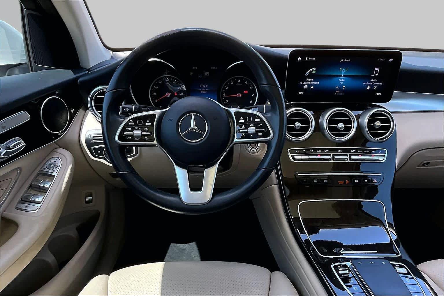 Used 2022 Mercedes-Benz GLC 300 image 6