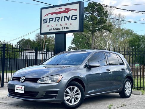 Used 2015 Volkswagen Golf S image 1