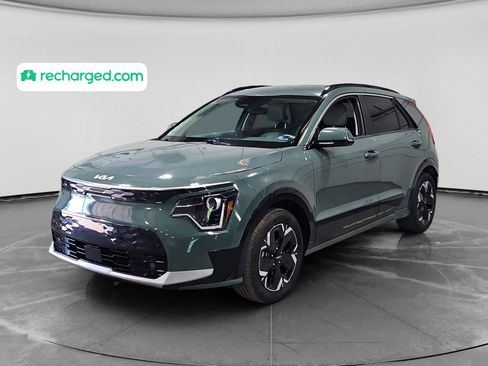 Used 2023 Kia Niro Wind w/ Wind Preserve Package FWD image 1