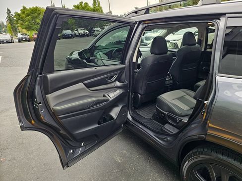 Used 2024 Subaru Ascent Onyx Edition Limited AWD/4WD image 16