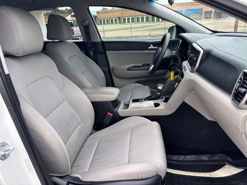 Used 2021 Kia Sportage LX image 14